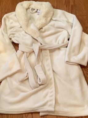 Hotel Spa Plush Fleece Sherpa Collar Robe One Size Cream